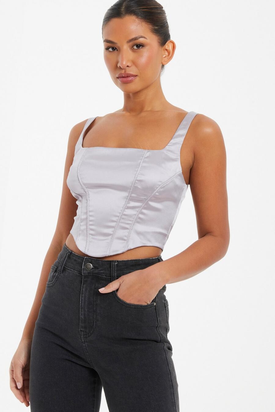 

Серебристый атласный корсетный топ-кроп QUIZ Clothing