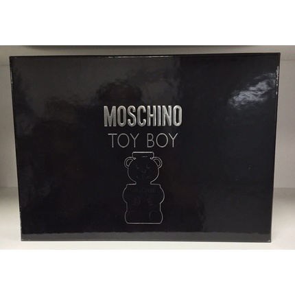 

Подарочный набор для мужчин Toy Boy из 4 предметов: туалетная вода 3,4 унции, гель для душа и лосьон после бритья 3,4 унции Moschino
