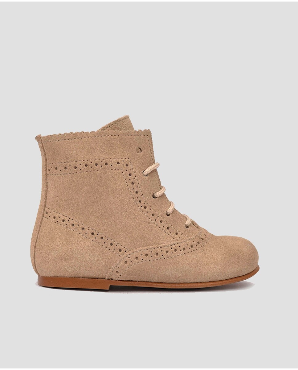 

Детские сапожки из верблюжьей замши с кружевной застежкой Mr. Mac Shoes, коричневый