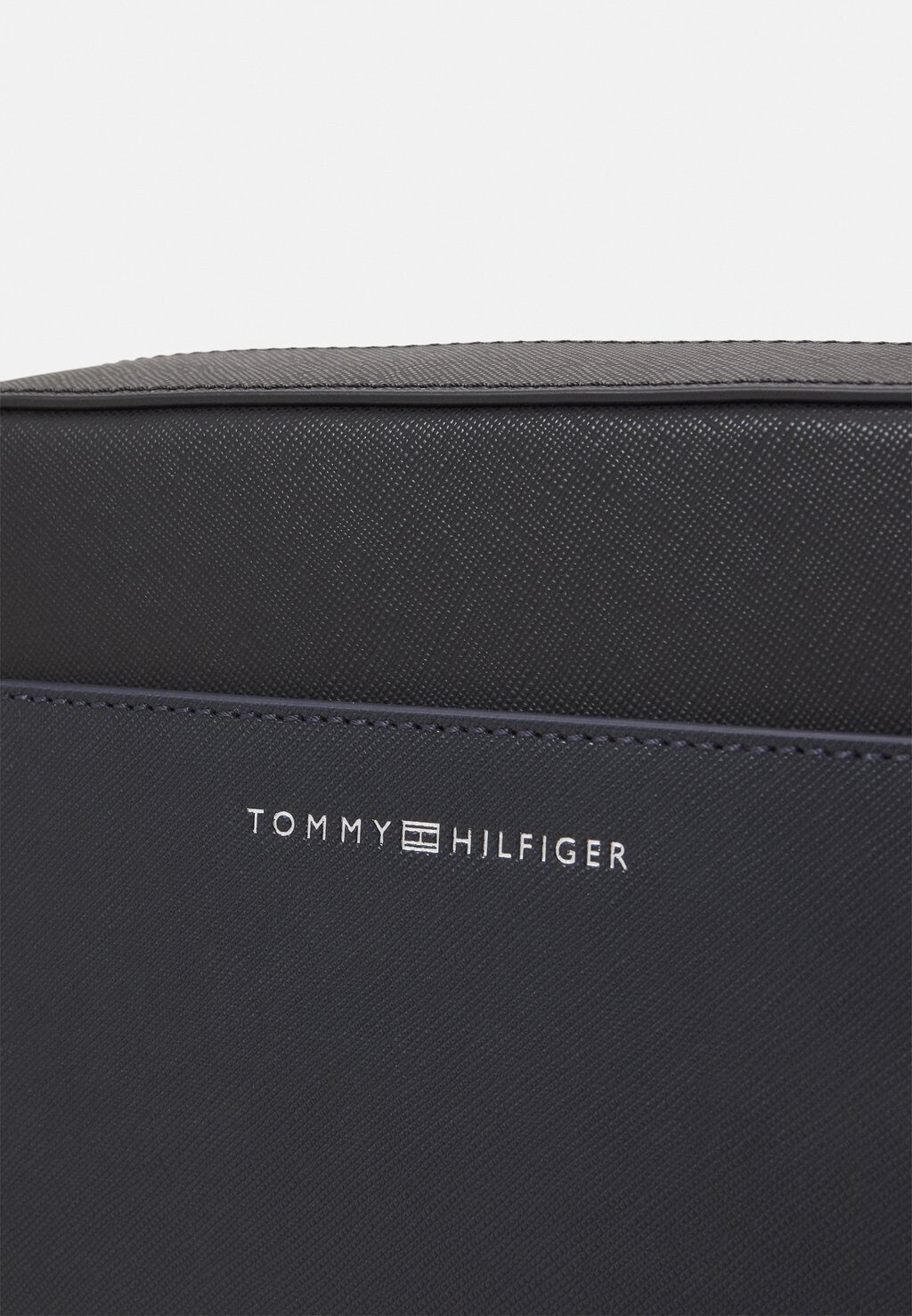

Сумка через плечо BUSINESS REPORTER Tommy Hilfiger, черный