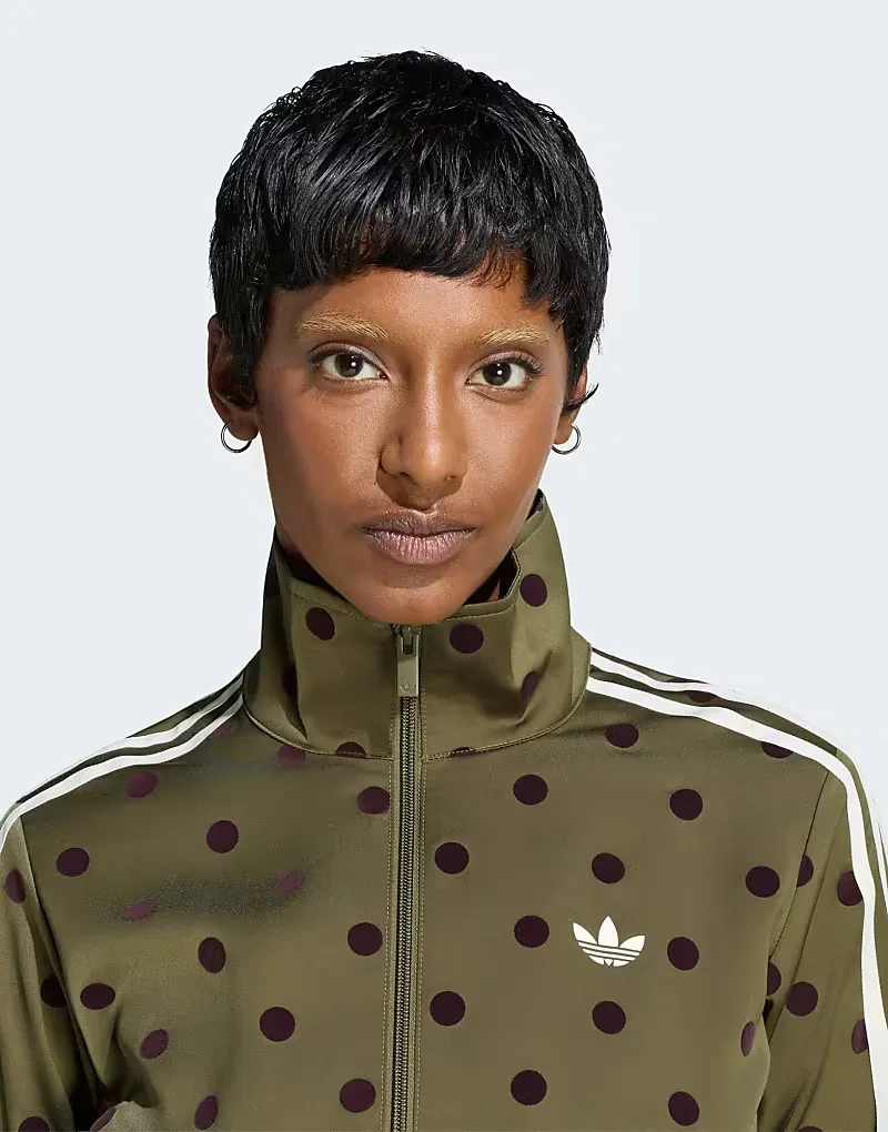 Спортивная куртка Adidas Originals Satin polka dots tt в оливковом цвете — фото 2