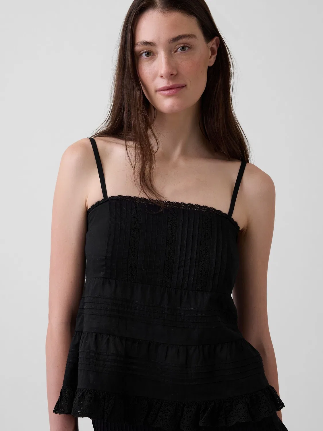 Топ-камисол Gap Black Lace-Trim Cami, черный — фото 4
