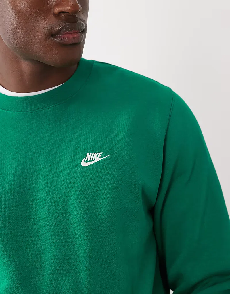 Свитшот Club с круглым вырезом и длинным рукавом Nike, зеленый — фото 3