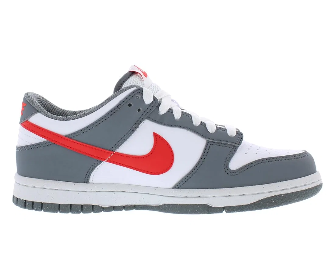 Детские кроссовки для мальчиков с принтом NIKE Dunk Low NIKE, Smoke Grey Light Crimson White — фото 3