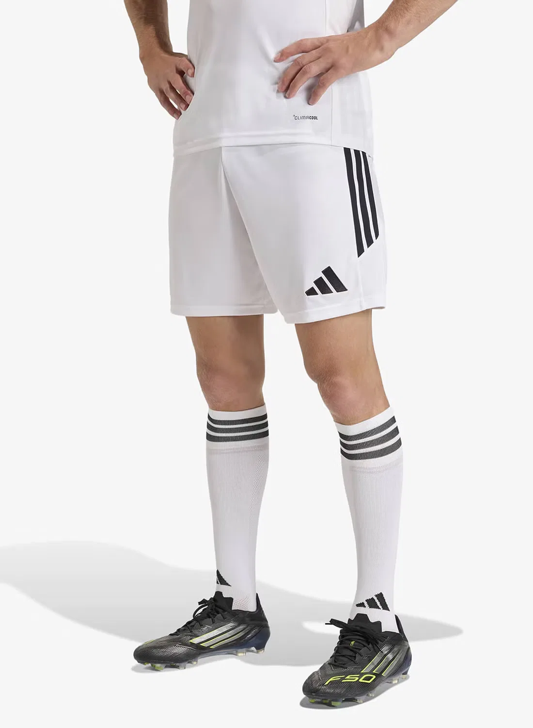 Шорты футбольные с технологией Climacool Tiro26L Adidas, белый