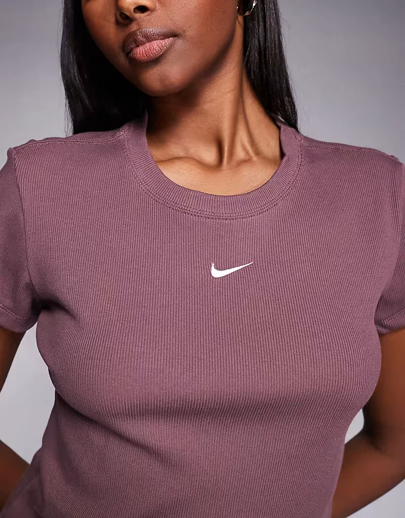 Топ с короткими рукавами в рубчик Nike, темно-фиолетовый — фото 3