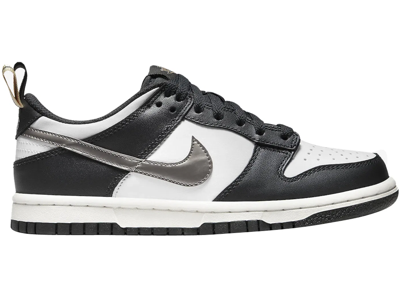 Детские кроссовки Lifestyle Nike Dunk Low, Off Noir/Summit White/Metallic Gold Star/Metallic Pewter
