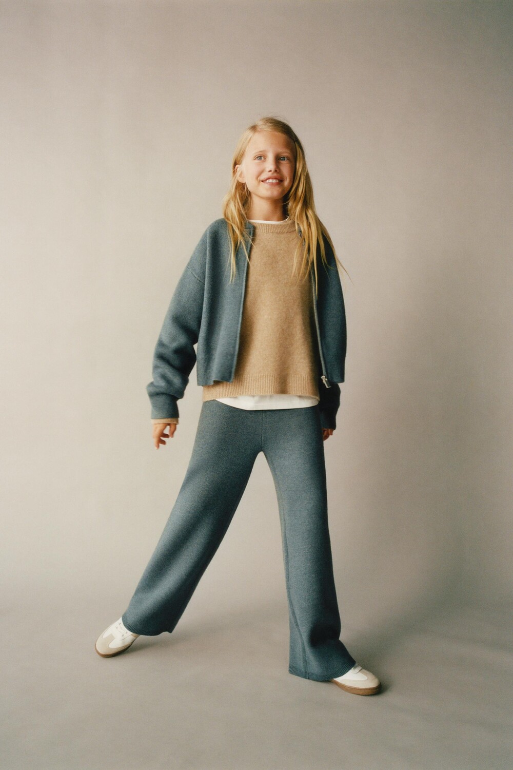 

Вязаная куртка на молнии ZARA, синий/стальной