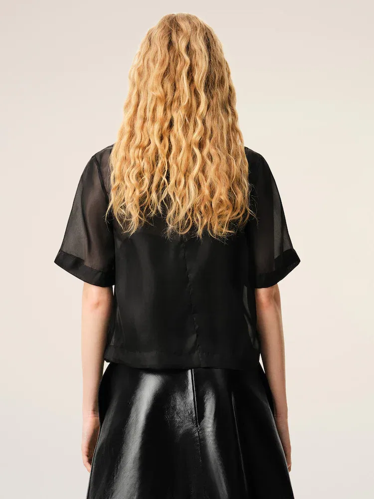Топ с полупрозрачной тканью и встроенным топом, модель Short Sleeves Sheer Top With Undertop, бренд AMI PARIS, Noir — фото 4