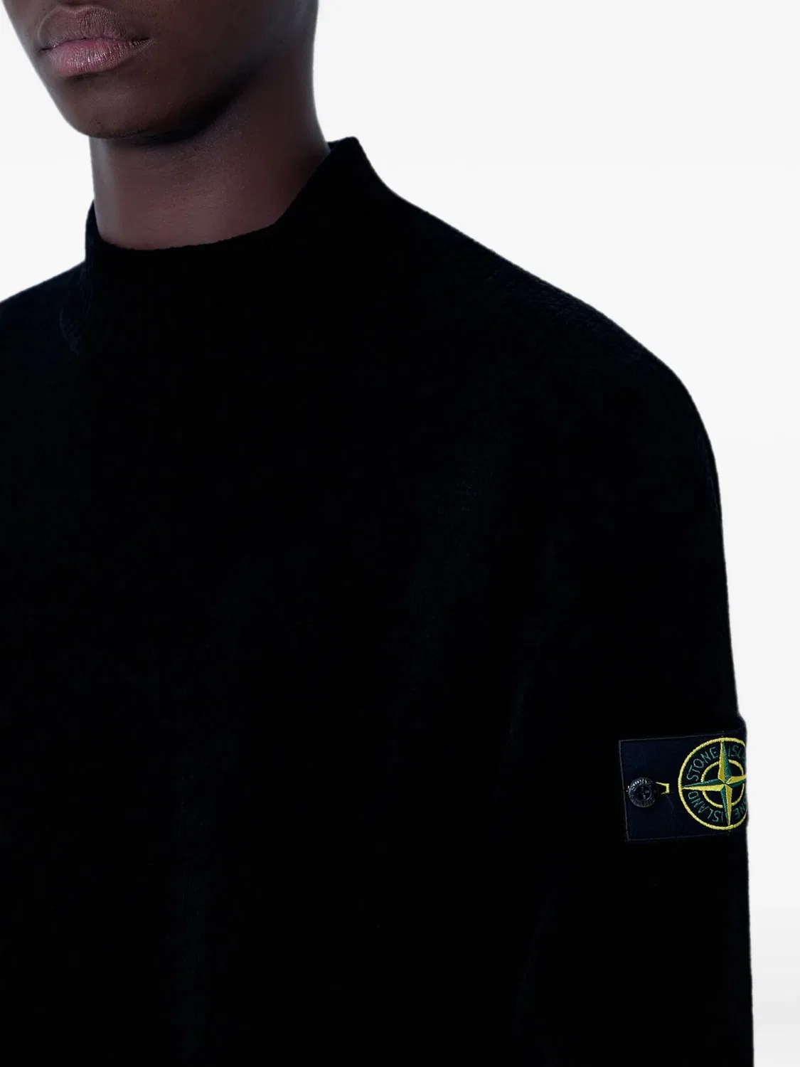 Свитер с эмблемой Stone Island, черный — фото 2