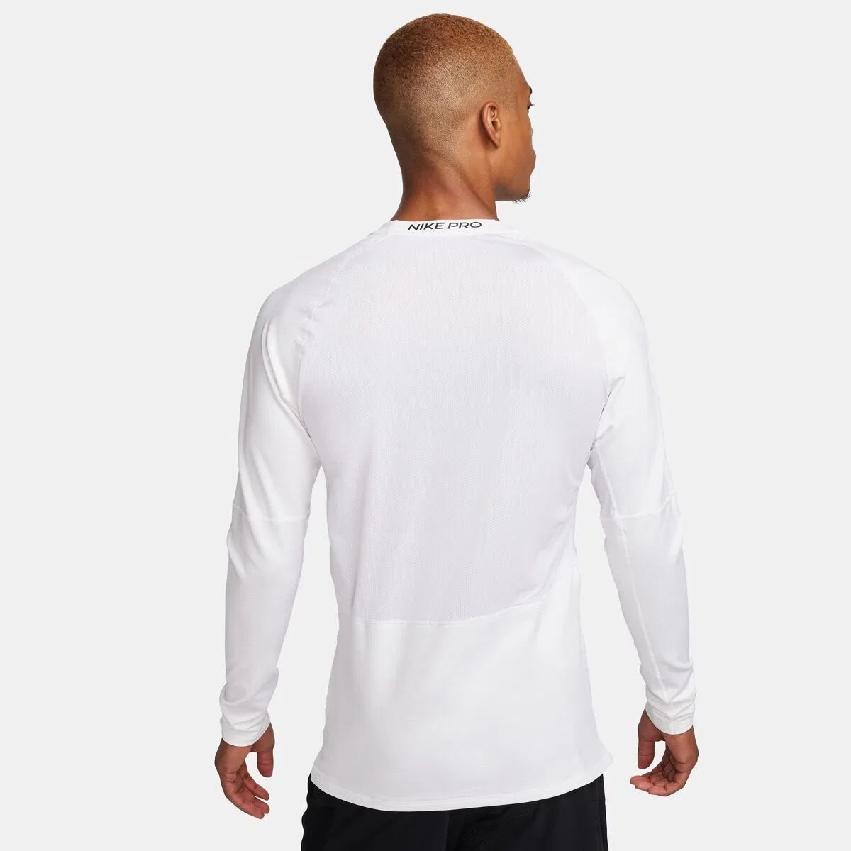 Мужская базовая футболка с длинным рукавом Nike Dri-FIT Warm Long-Sleeve Crew Top, White/Black — фото 2