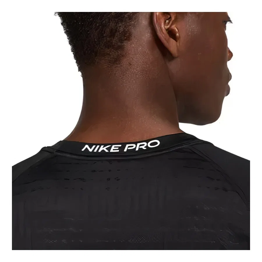 Спортивная футболка с коротким рукавом Nike Pro Dri-FIT Breathe, Черный — фото 3