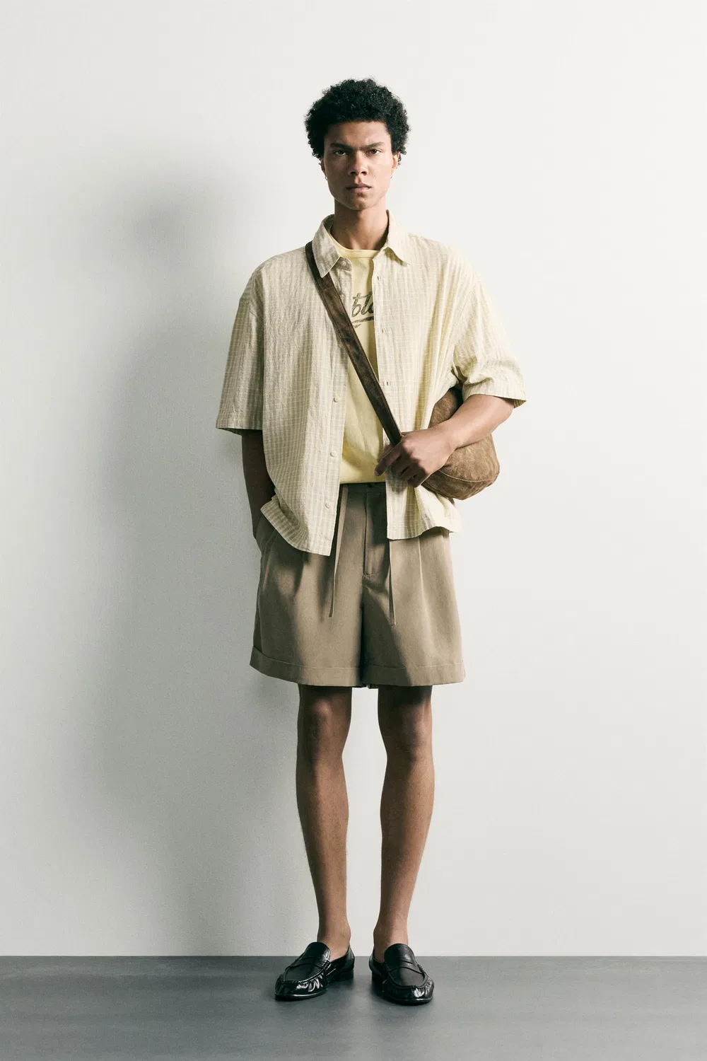 Складчатые свободные бермудские шорты ZARA, Beige