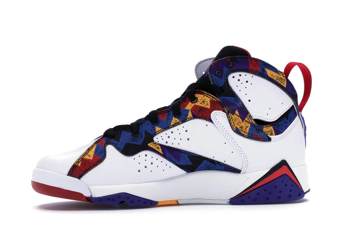 Детские кроссовки Lifestyle Jordan 7 Retro Jordan, White/University Red-Black-Bright Concord — фото 3