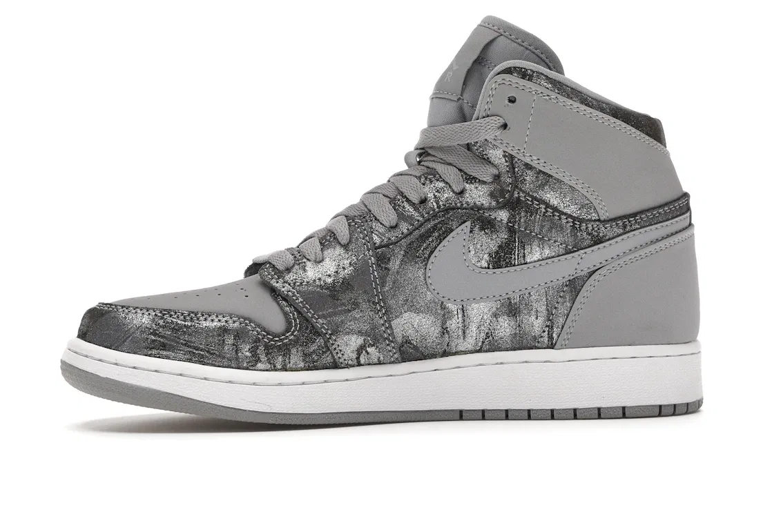 Детские кроссовки Lifestyle Jordan 1 Retro, Wolf Grey/Metallic Silver/White — фото 3
