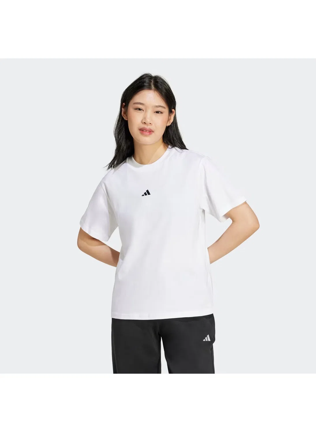 Футболка с маленьким логотипом Essentials Adidas, белый