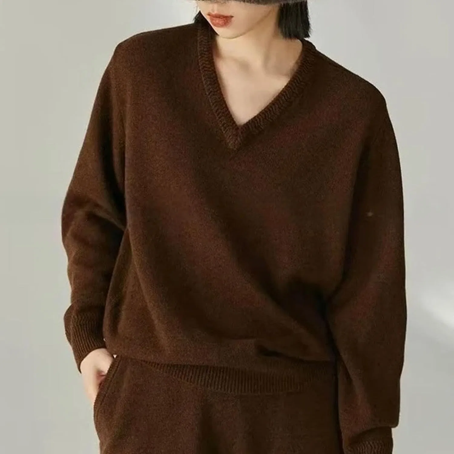Женский свитер с V-образным вырезом, с длинным рукавом, Cashmere Knitting, чёрный — фото 3