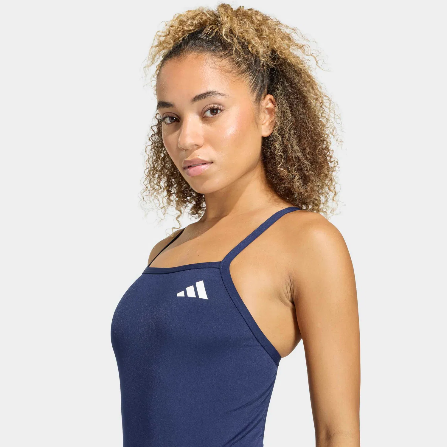 Женский спортивный купальник слитный с V-образной спинкой Adidas Performance, Team Navy Blue — фото 3