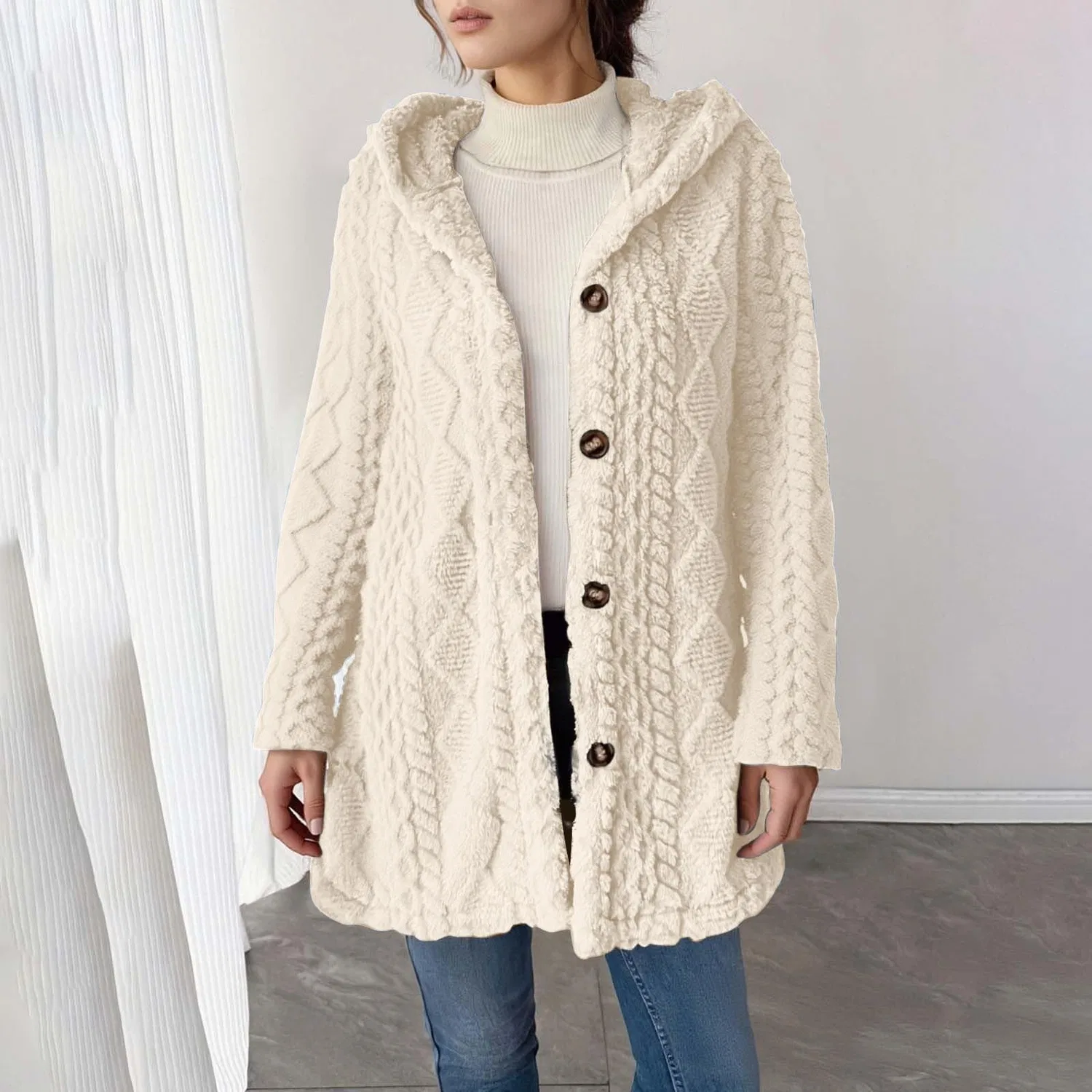 Женский утепленный кардиган с капюшоном и мехом, модель Fluffy Thick Hooded Cardigan, Beige — фото 2