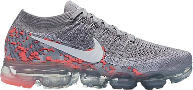 

Кроссовки Nike Wmns VaporMax Flyknit 'Camo', серый