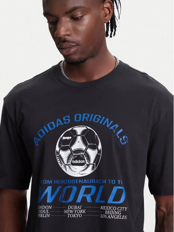 Футболка regular fit 90s Football Graphic Adidas, черный — фото 4