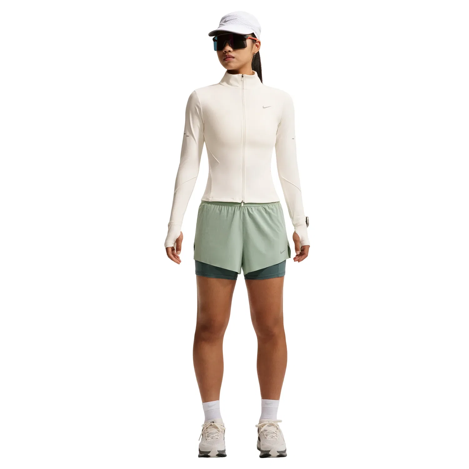 Женская куртка Swift Dri-Fit Full Zip Jacket Asia Sizing 'Light Bone Sail' Nike, Light Bone/Sail — фото 2