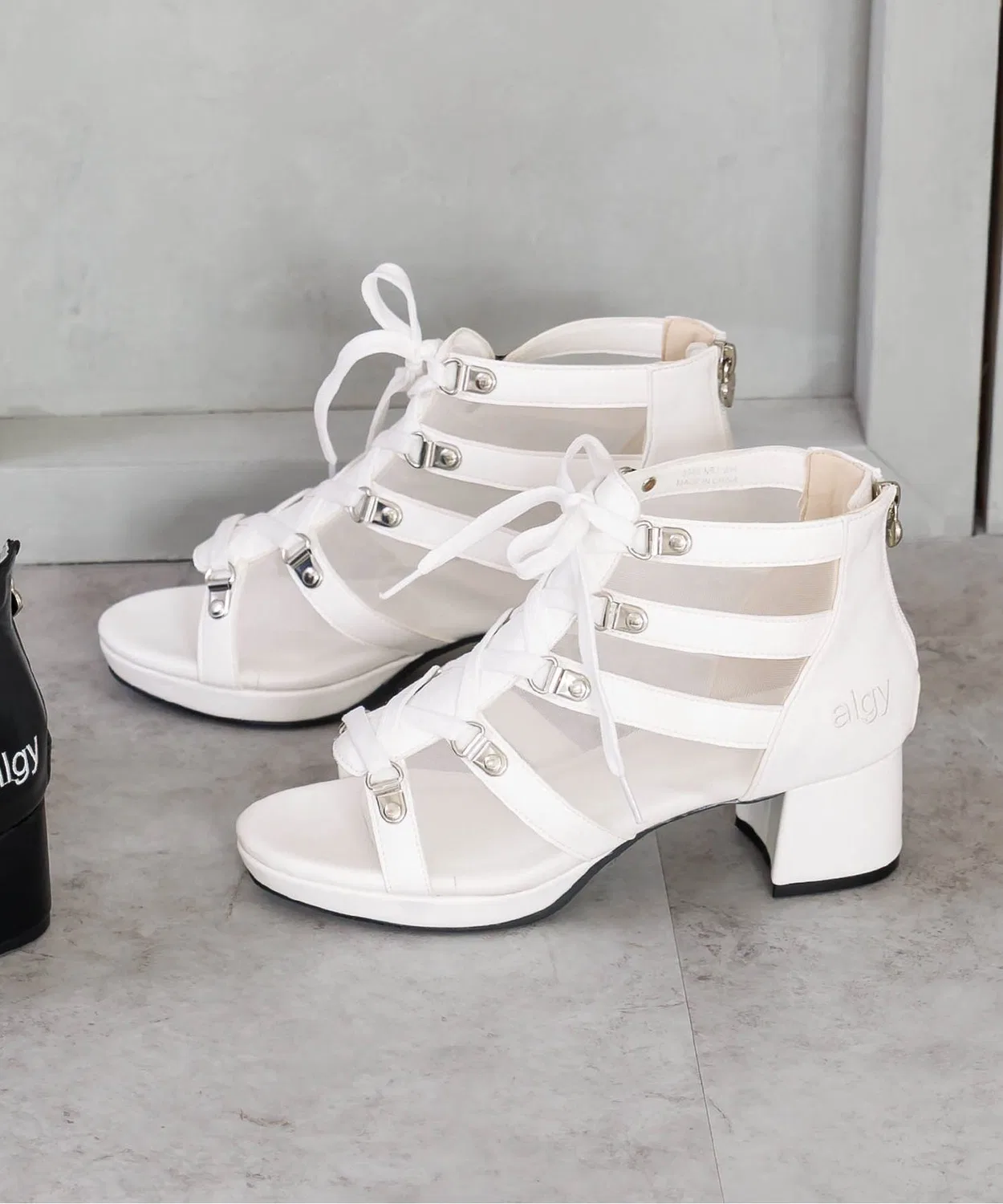 Детские сандалии-гладиаторы на высоком каблуке с бантом и шнуровкой Off White algy