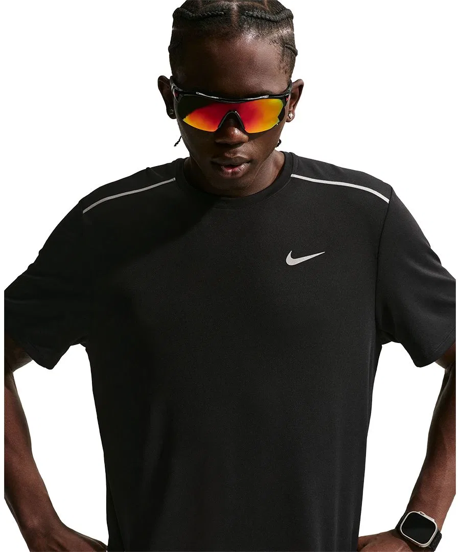 Футболка для бега Dri-FIT Miler с круглым вырезом Nike, Black Reflective Silver — фото 2