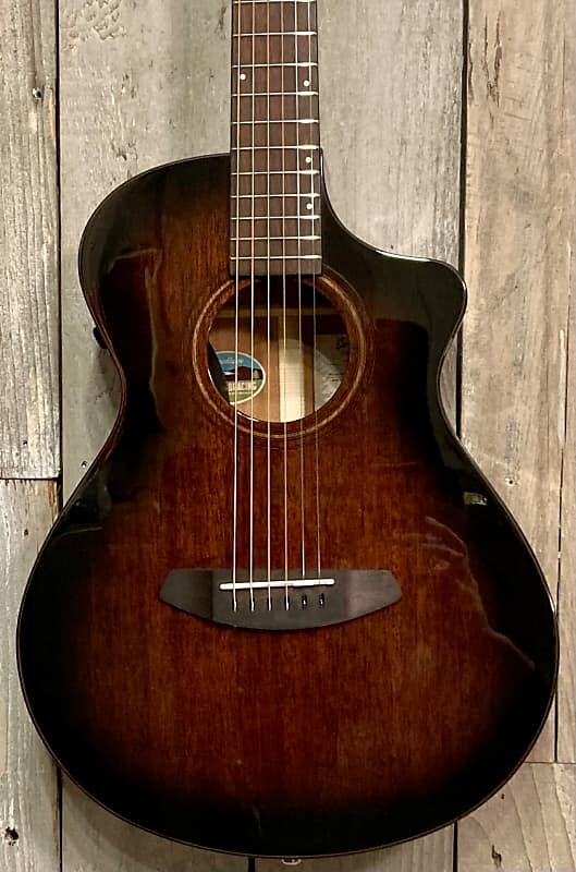 

Breedlove Wildwood Pro Series Companion Suede CE 2022