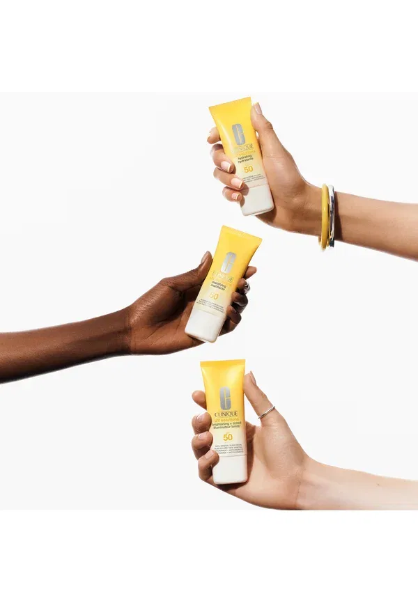 Солнцезащитный крем UV Solutions с тонирующим эффектом SPF 50 - защита от солнца 40 мл Clinique — фото 4