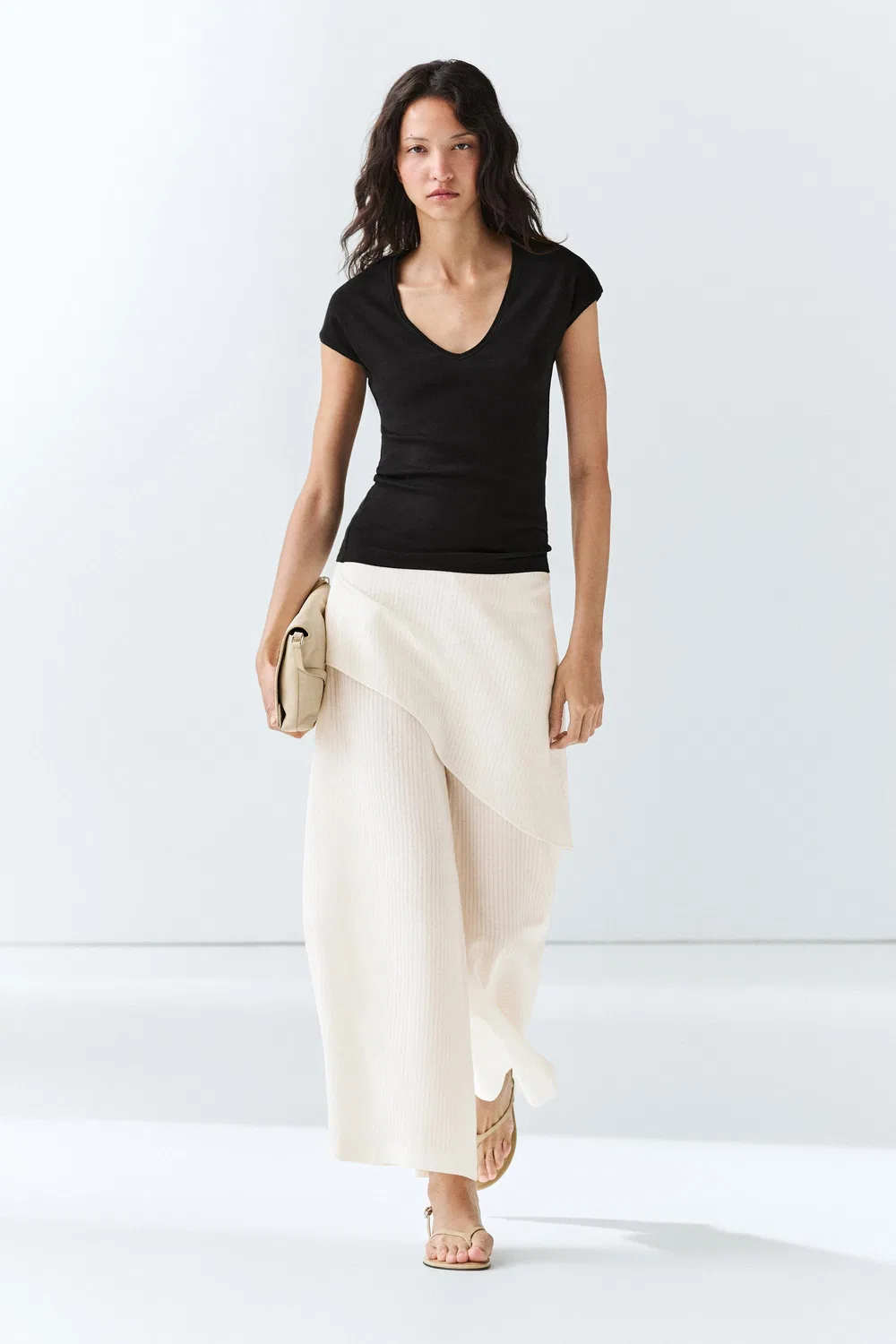 Футболка Massimo Dutti V-Neck, черный — фото 3