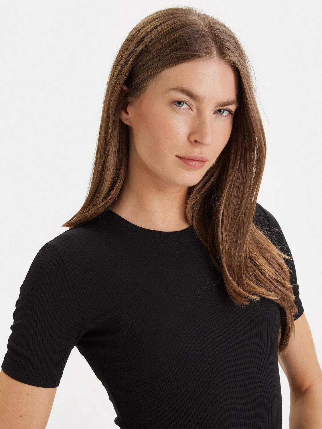 Женская футболка приталенного кроя Calvin Klein, черный — фото 4