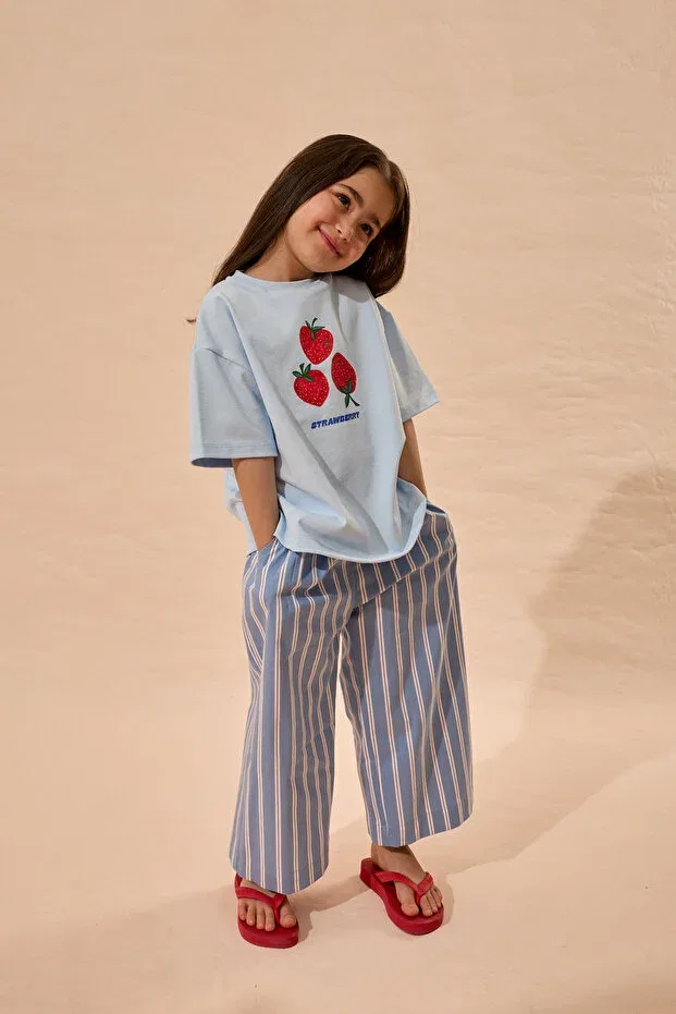 Детская футболка с принтом Strawberry Print Oversize Cotton T-Shirt Fahhar Kids, Blue — фото 4
