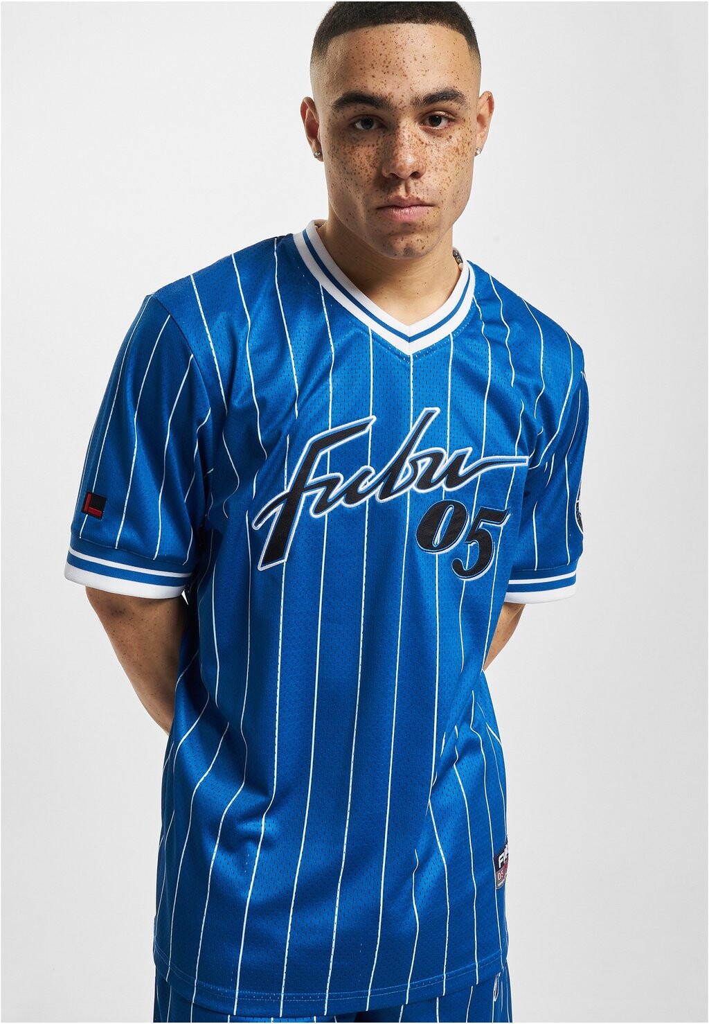 

Футболка с принтом Retro Pinstripe FUBU, цвет blue white
