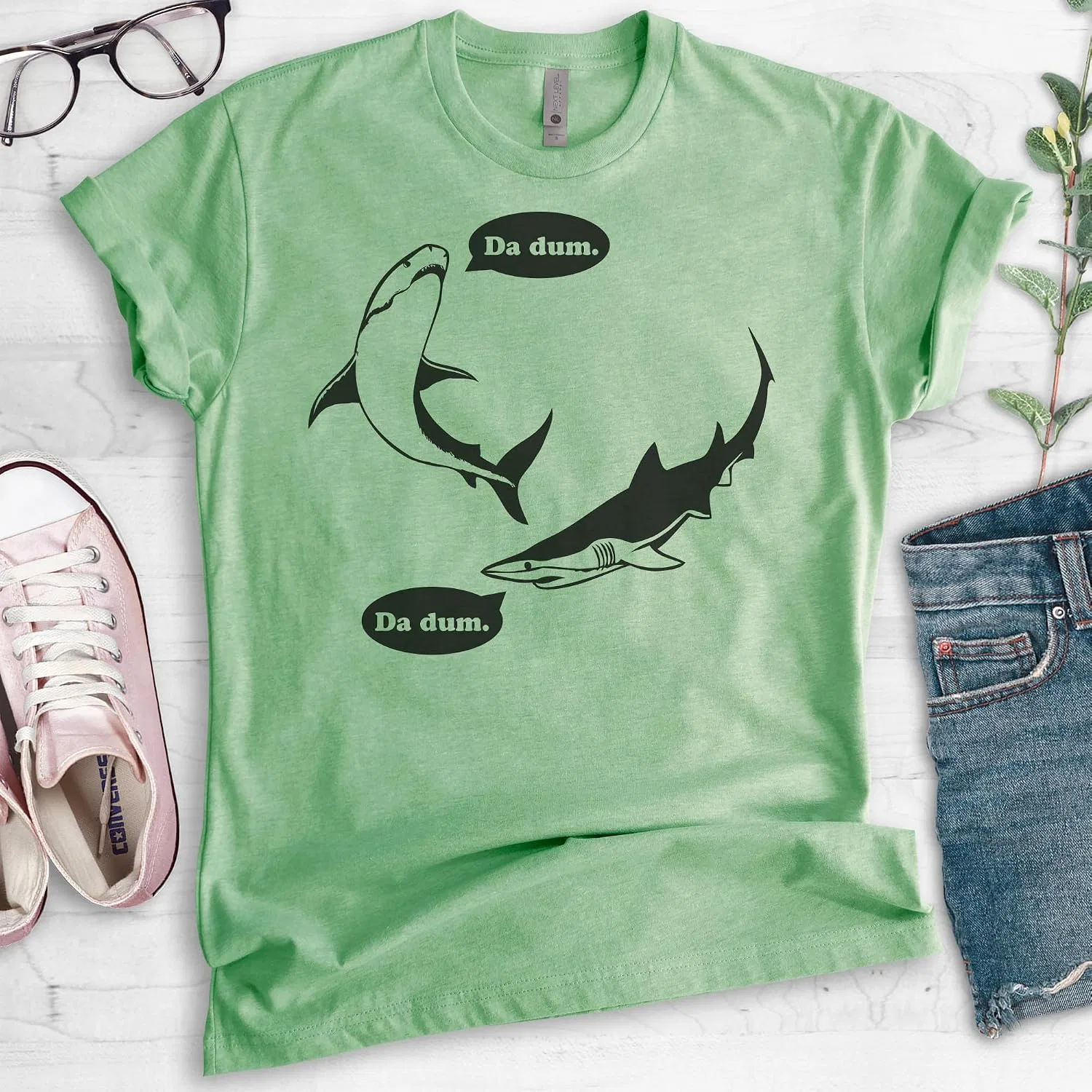 Женская футболка с принтом Da Dum Shark, Heather Apple Green — фото 2