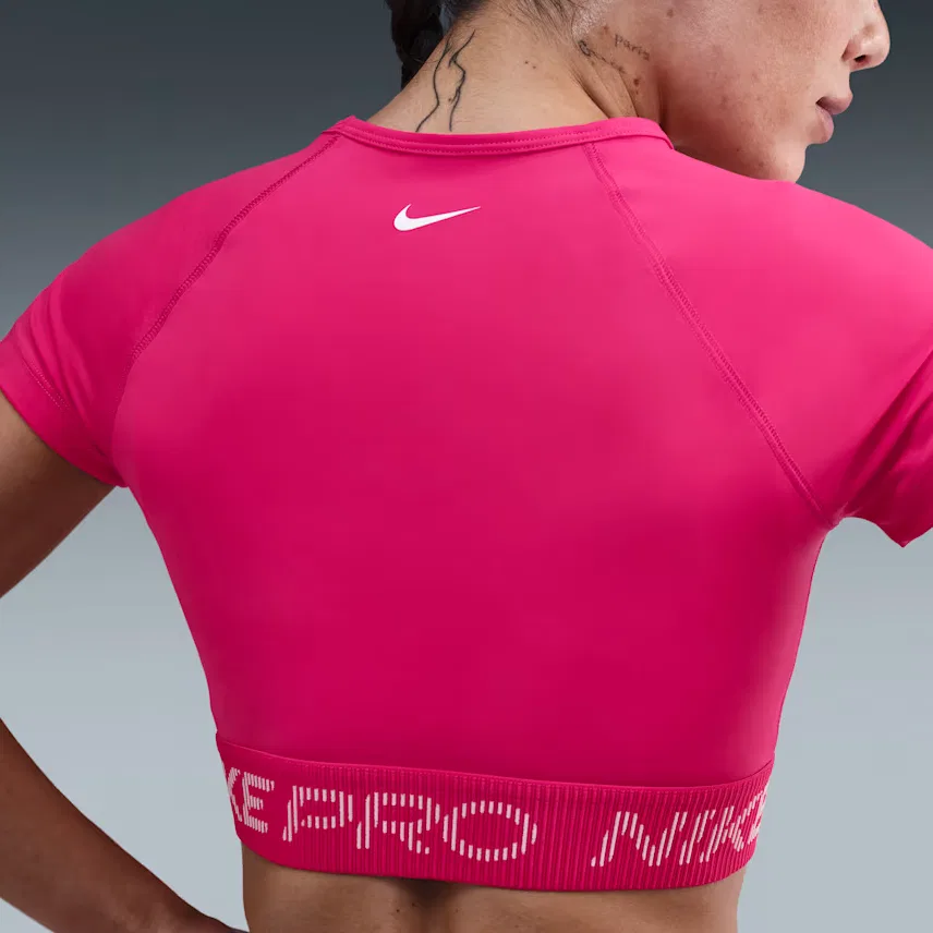 Женский укороченный топ с коротким рукавом с принтом Dri-FIT Nike, Pink — фото 4