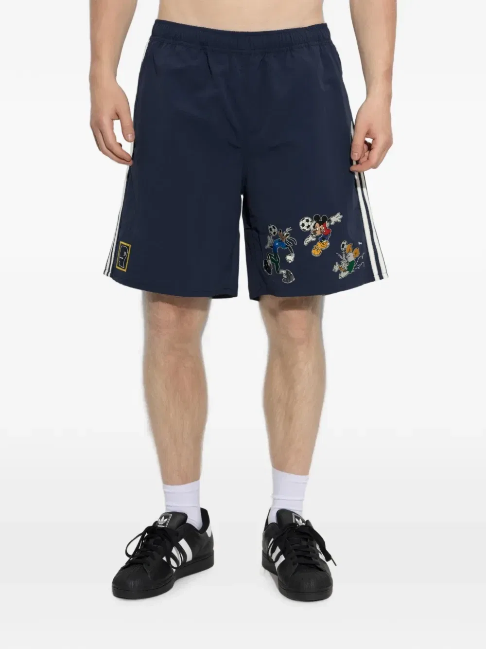 Спортивные шорты adidas X Disney x Brain Dead с аппликацией из мультфильма, синий