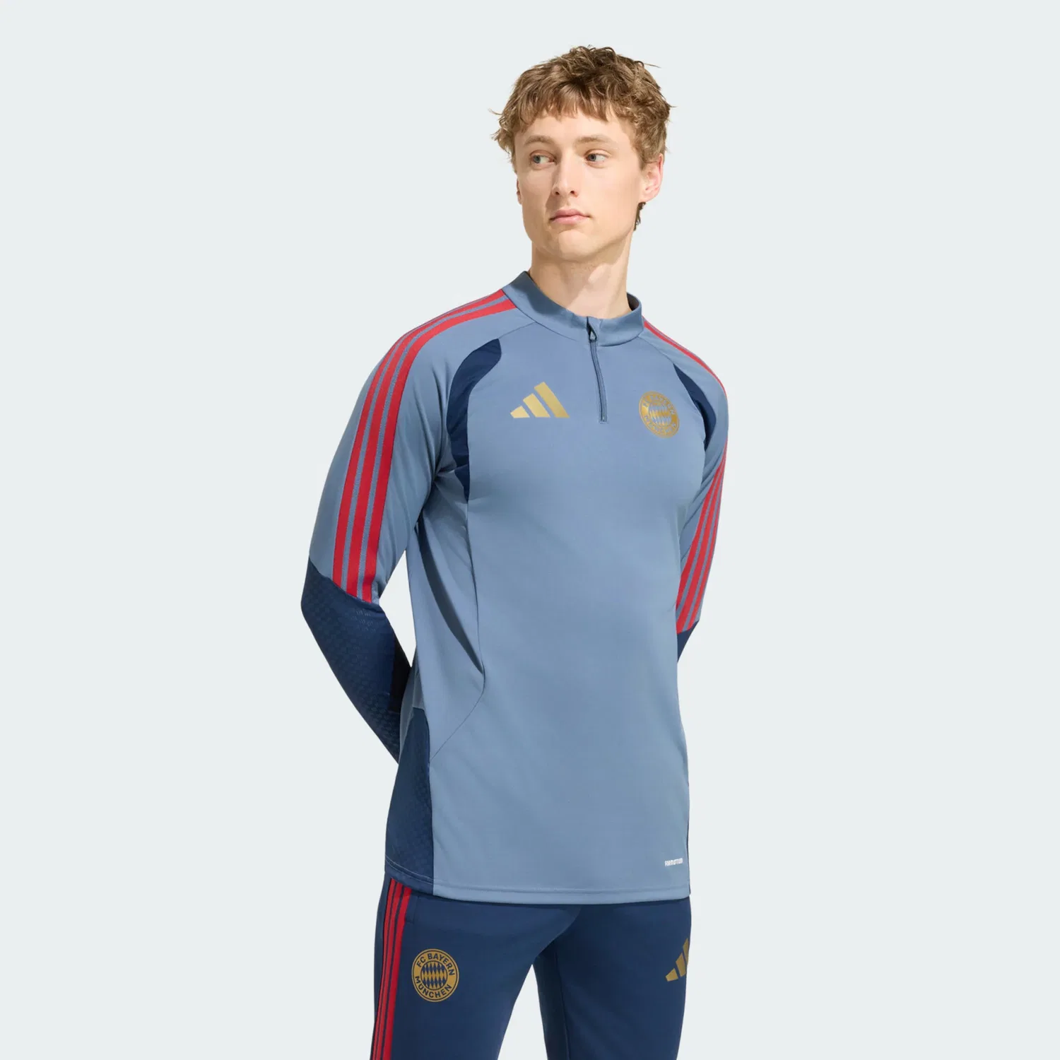 Футболка Adidas Performance FC Bayern München 26/27 темно-синего цвета, опал — фото 2