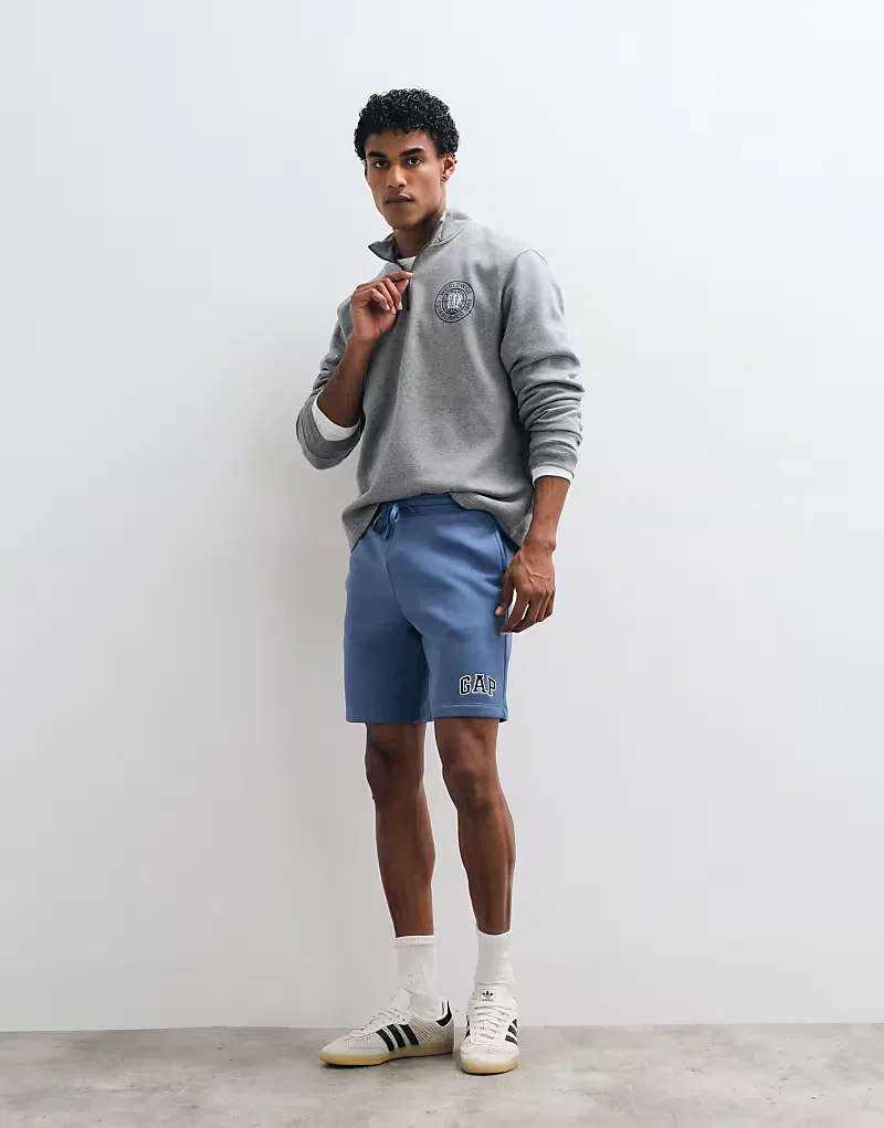 Спортивные шорты GAP Heritage Logo Slim Fit "парусный" — фото 3