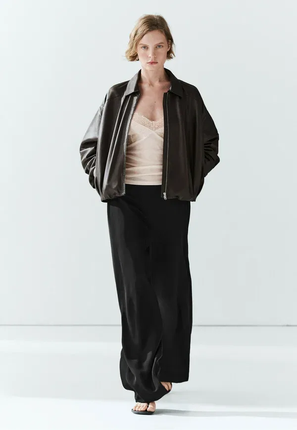 Брюки из вискозы Straight-leg flowing pants Massimo Dutti, черный — фото 2