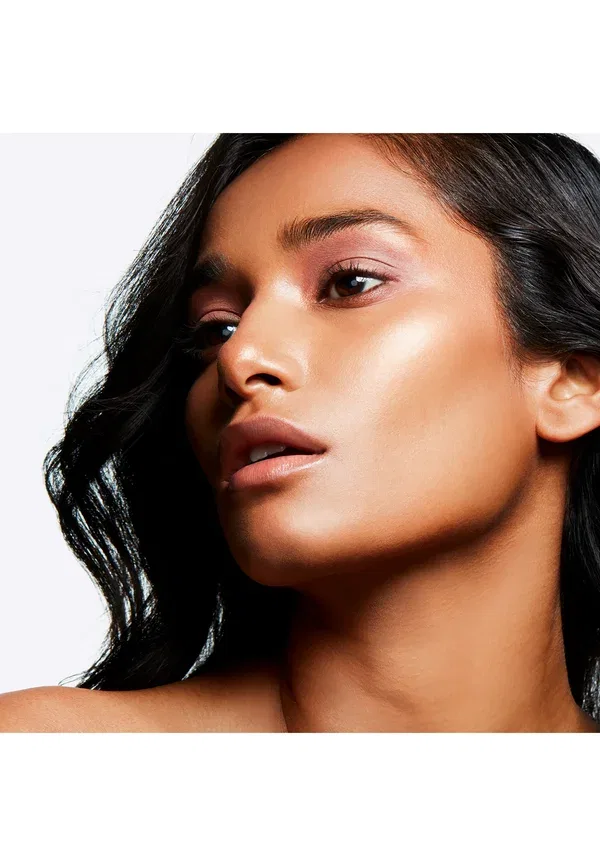 Хайлайтер 10 г Mineralize Skinfinish Mac, Cheeky Bronze, цвет cheeky bronze — фото 3