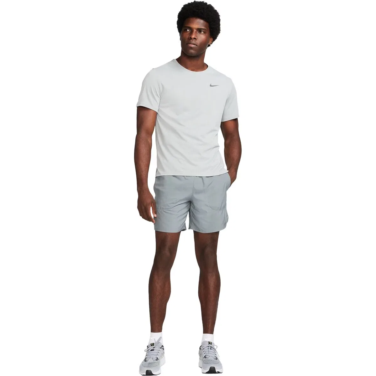 Мужская футболка Nike Dri-FIT UV Miler, Grey Fog/Particle Grey/Reflective Silver — фото 4