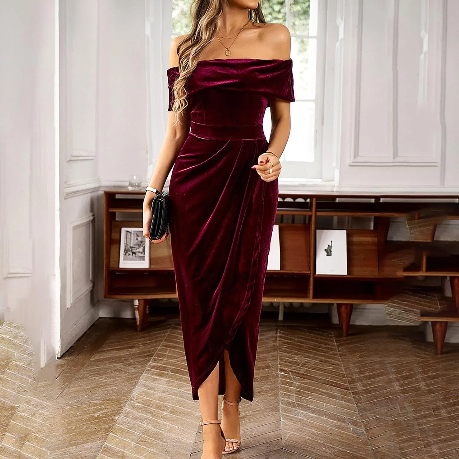 Женское вечернее платье из бархата с открытыми плечами, Red — фото 3