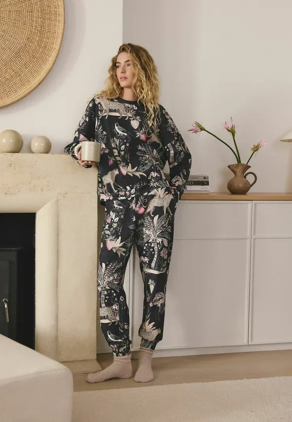 Пижамный комплект из хлопка Set Next, Charcoal Grey Leopard, серый