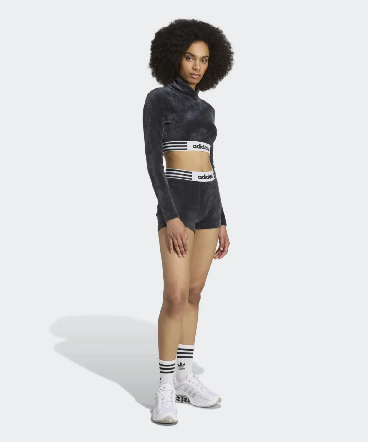 Женская футболка с длинным рукавомиз вельвета Winter Rise Adidas Originals, Black — фото 3