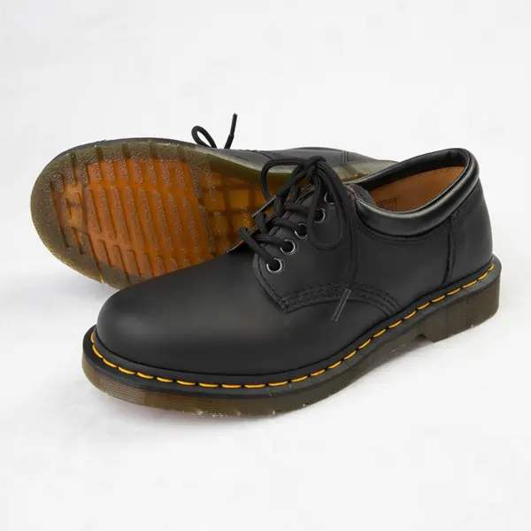 

Dr. Martens 8053 Повседневные туфли с 5 люверсами, черный