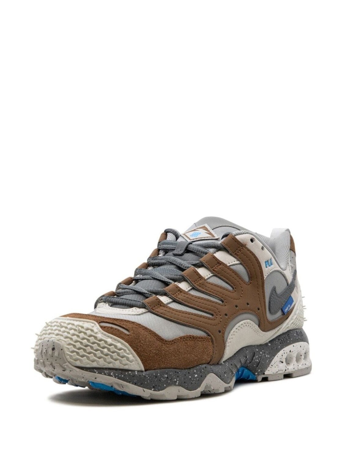 Nike кроссовки Air Terra Humara Archaeo Brown из коллаборации с Undefeated, белый — фото 3