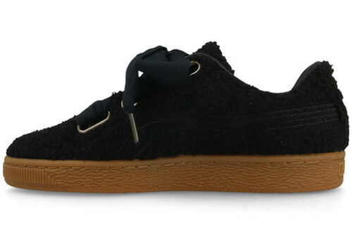 

Кроссовки PUMA Basket Heart Teddy 'Black' Women's