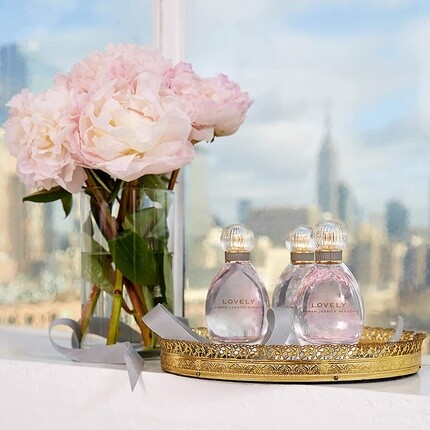 Sarah Jessica Parker Lovely By SJP EDP Spray For Women Классически чарующий ультра-гламурный аромат 200 мл — фото 3