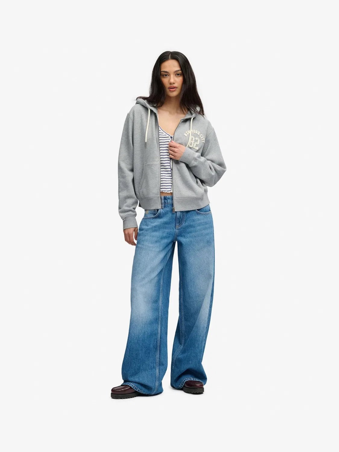 Худи-кроп с молнией Superdry Ath Ess Relaxed Crop, серый — фото 4